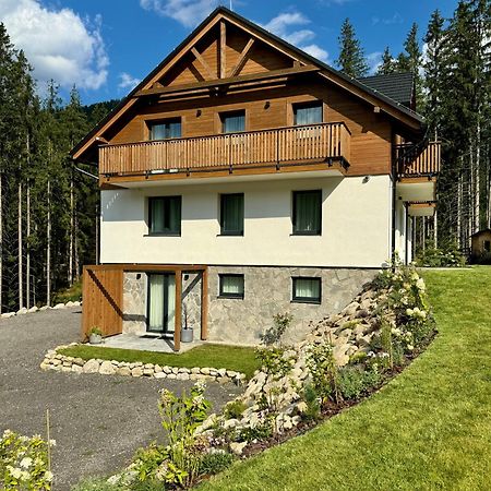 Apartmany Kellov Dom 데마노브스카돌리나 외부 사진