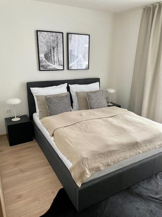 Apartmany Kellov Dom 데마노브스카돌리나 외부 사진