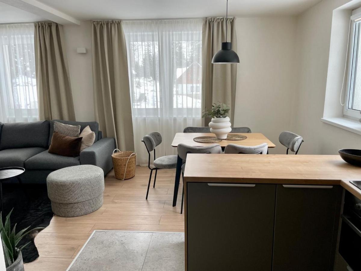 Apartmany Kellov Dom 데마노브스카돌리나 외부 사진