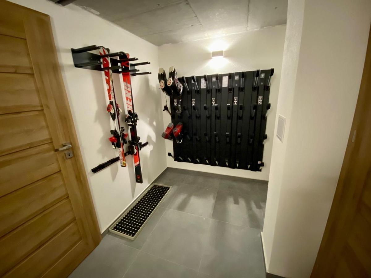 Apartmany Kellov Dom 데마노브스카돌리나 외부 사진