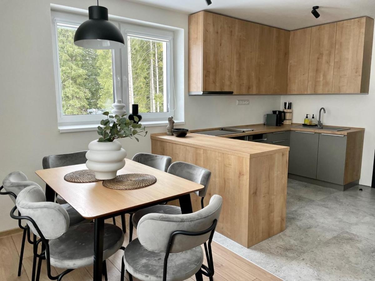 Apartmany Kellov Dom 데마노브스카돌리나 외부 사진