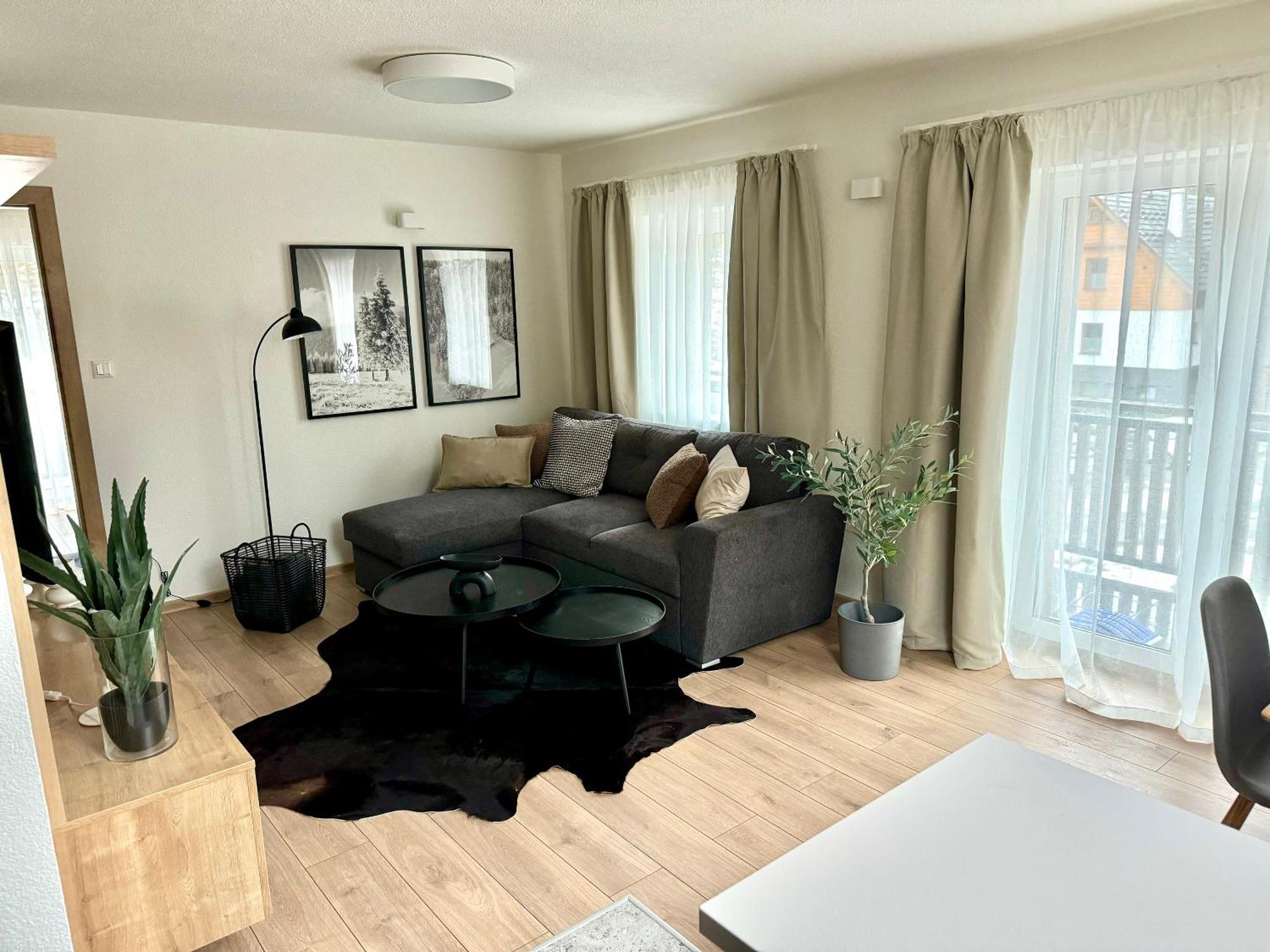 Apartmany Kellov Dom 데마노브스카돌리나 외부 사진