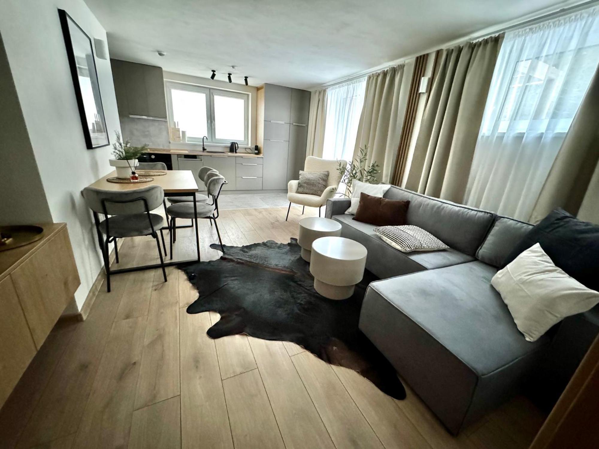 Apartmany Kellov Dom 데마노브스카돌리나 외부 사진